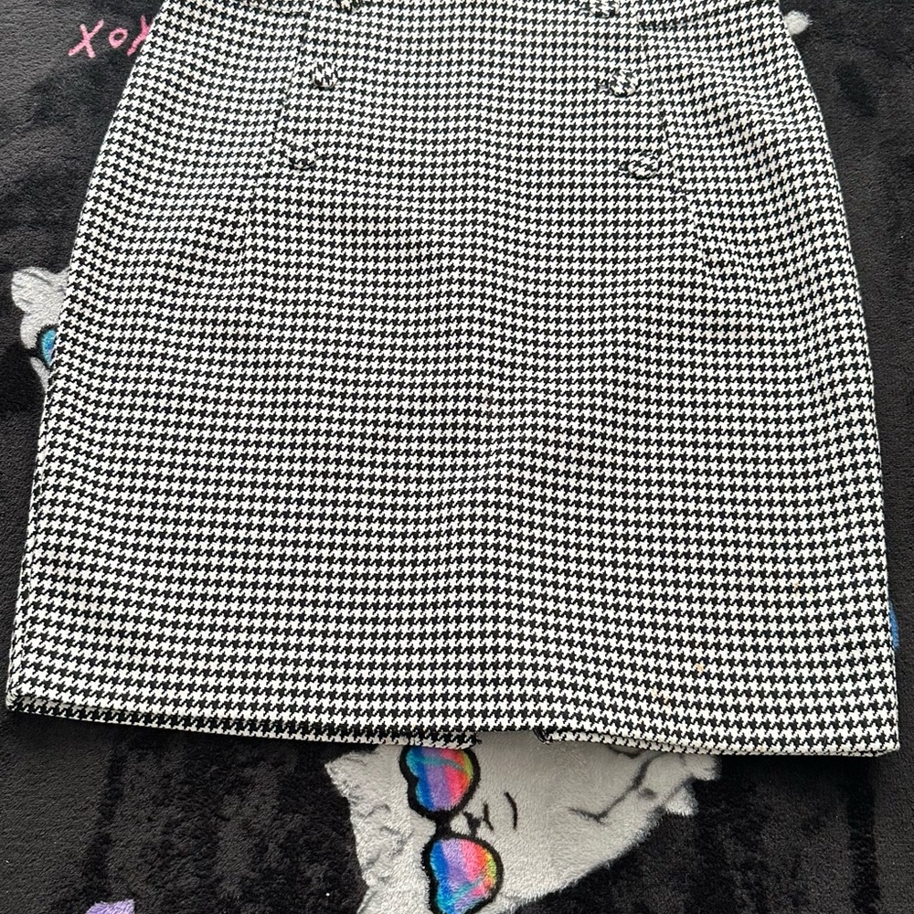 Dress - Picture 7 of 7